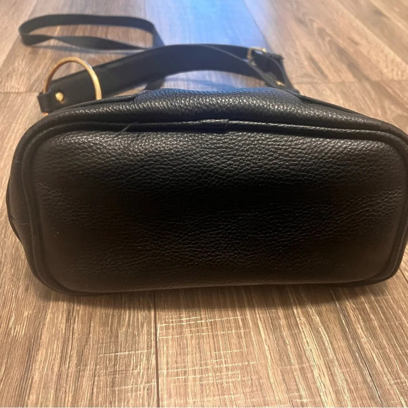 Steve Madden Black Bucket Bag Crossbody  Gold Hardware - Picture 7 of 9